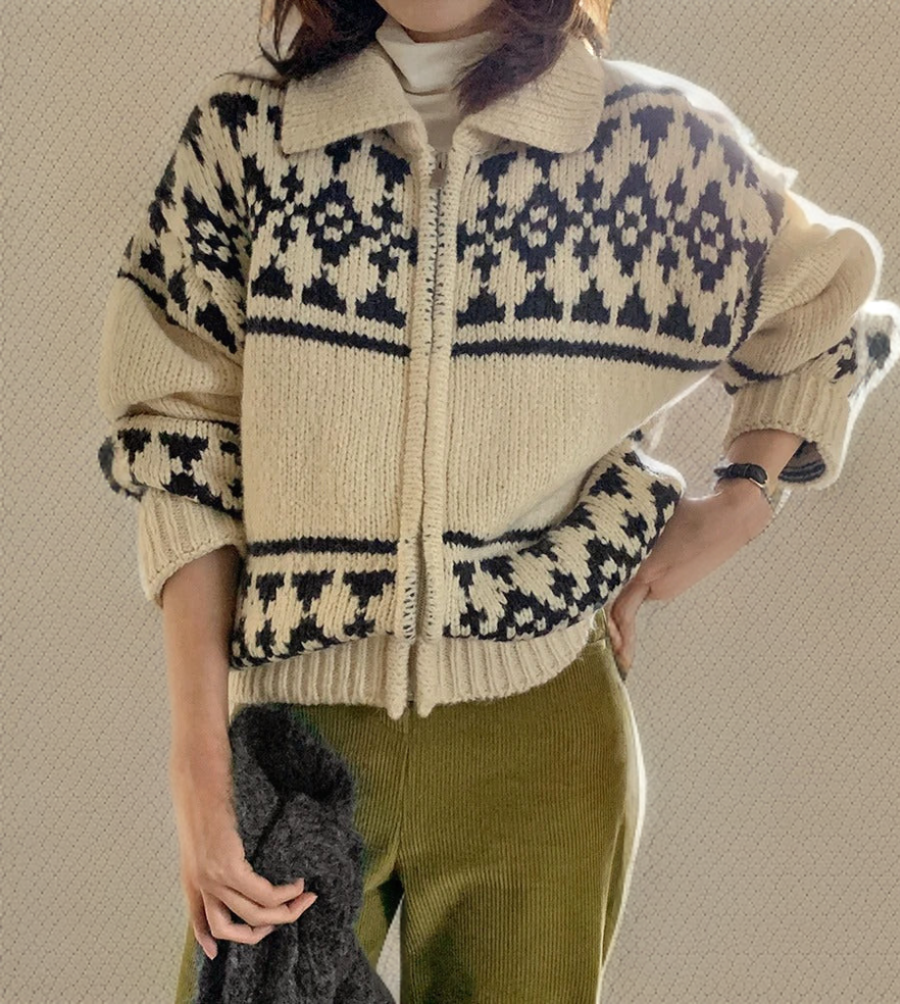Lilith - Pullover mit Knopfleiste aus Wolle